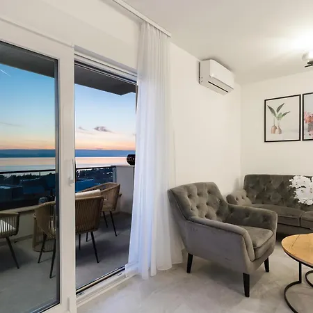 Miracle Apartment *
